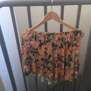 Over the shoulder floral shirt!